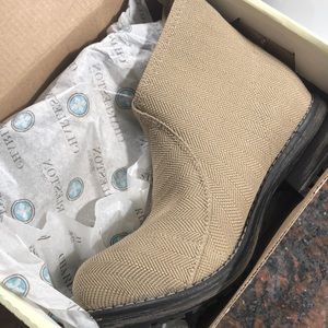 Charleston Shoe Co. Liberty boots